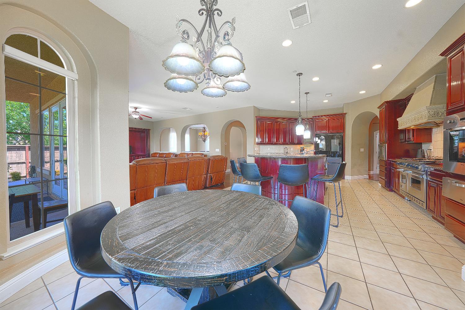 Lincoln, California, 95648, United States, 7 Bedrooms Bedrooms, ,5 BathroomsBathrooms,Residential,For Sale,1984434