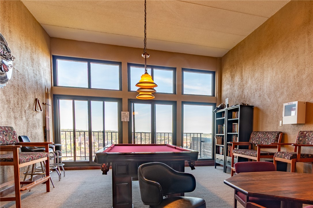 Pittsburgh, Pennsylvania, 15211, United States, 1 Bedroom Bedrooms, ,2 BathroomsBathrooms,Residential,For Sale,1981120