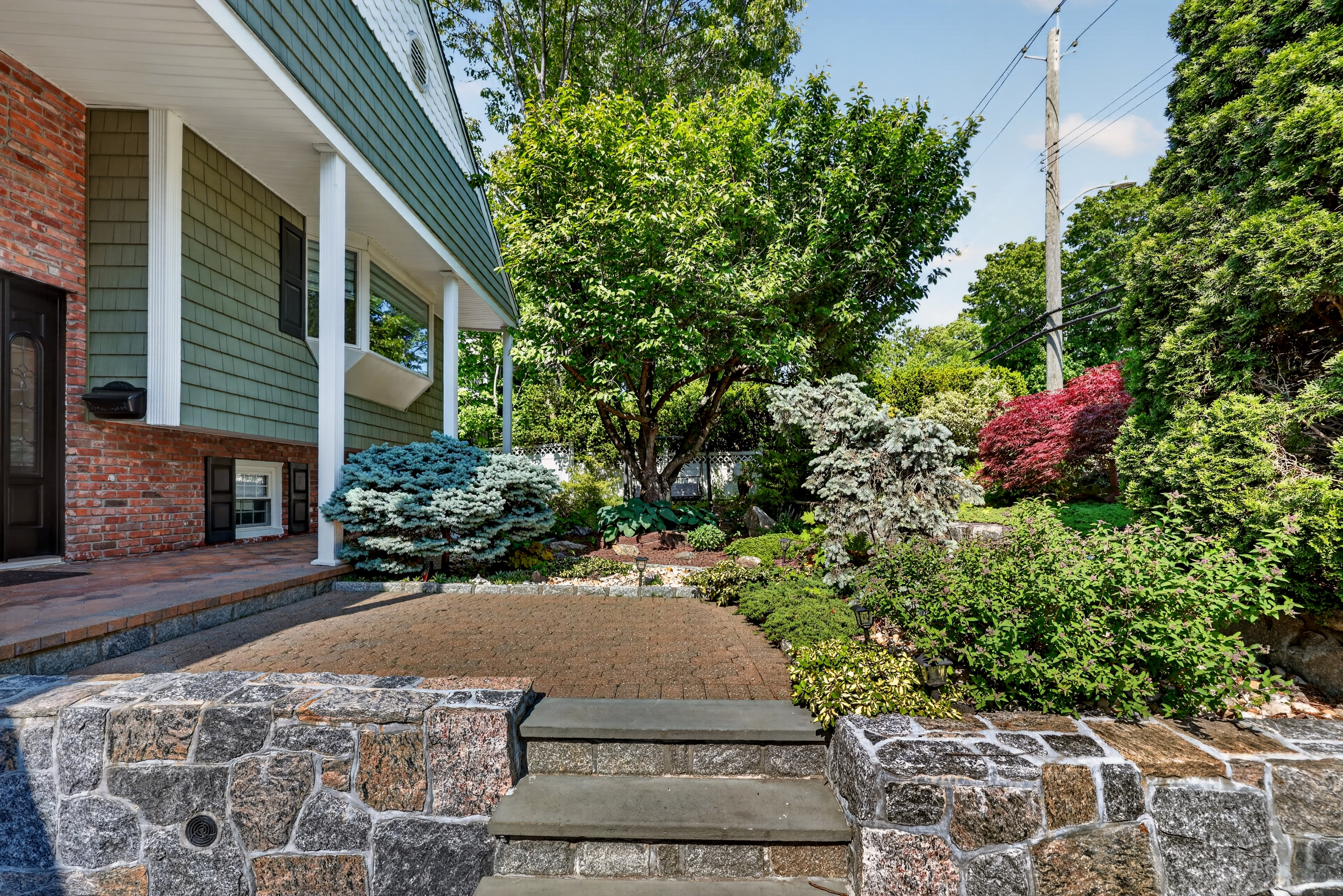 585 Bedford Road - 物件實景