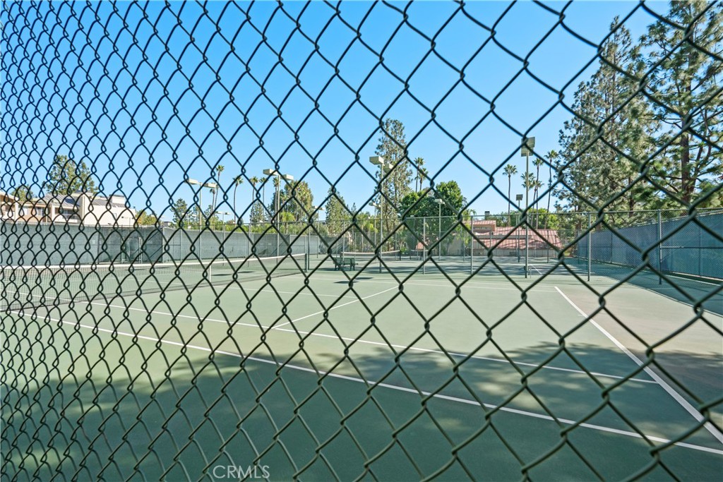 Woodland Hills, California, 91367, United States, 2 Bedrooms Bedrooms, ,2 BathroomsBathrooms,Residential,For Sale,1966516