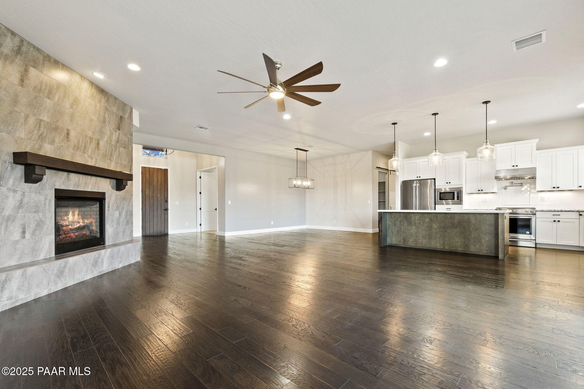 Prescott, Arizona, 86305, United States, 4 Bedrooms Bedrooms, ,2 BathroomsBathrooms,Residential,For Sale,1987901