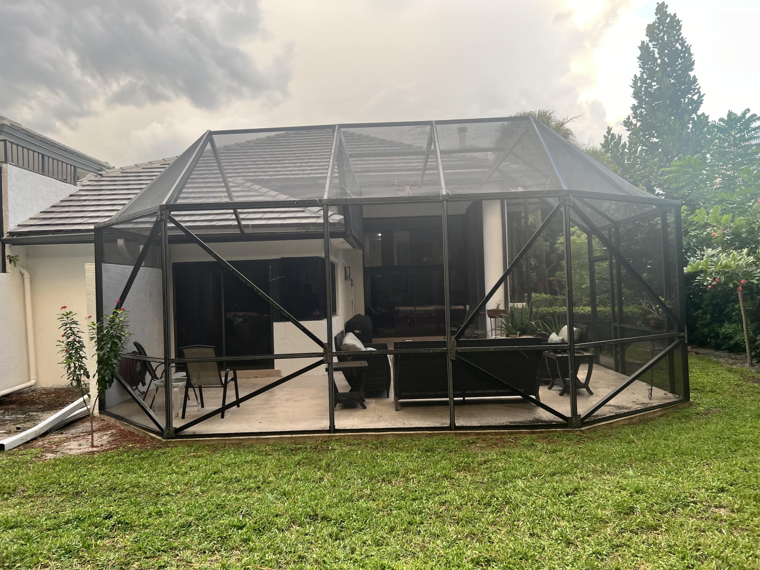 West Palm Beach, Florida, 33411, United States, 3 Bedrooms Bedrooms, ,2 BathroomsBathrooms,Residential,For Sale,1977779