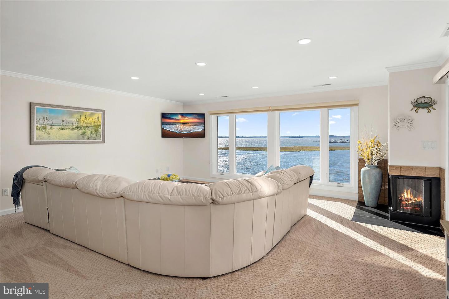 Ocean City, Maryland, 21842, United States, 3 Bedrooms Bedrooms, ,4 BathroomsBathrooms,Residential,For Sale,1986506