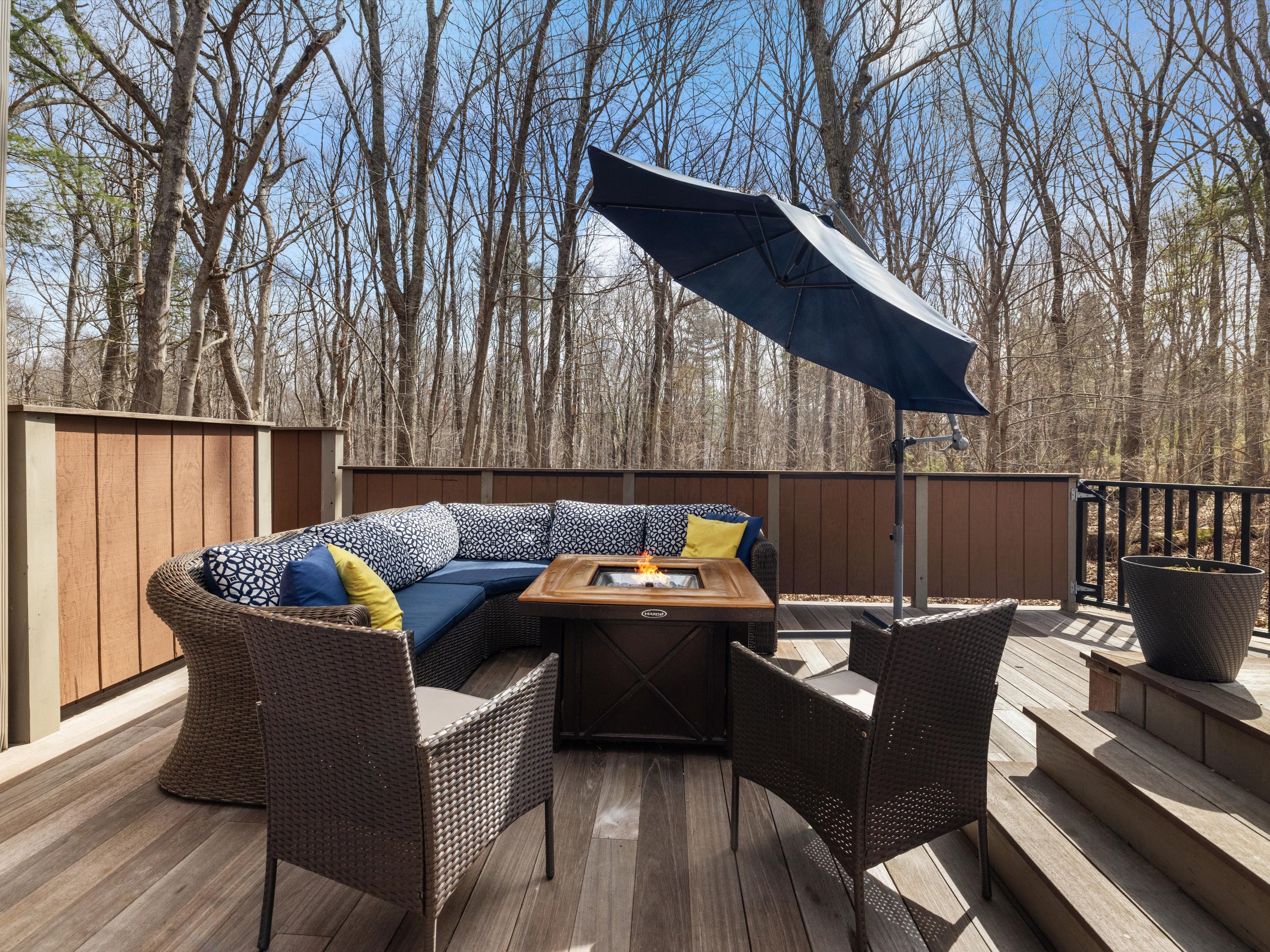  275 Chestnut Street, Uxbridge, MA 01569 - 物件實景