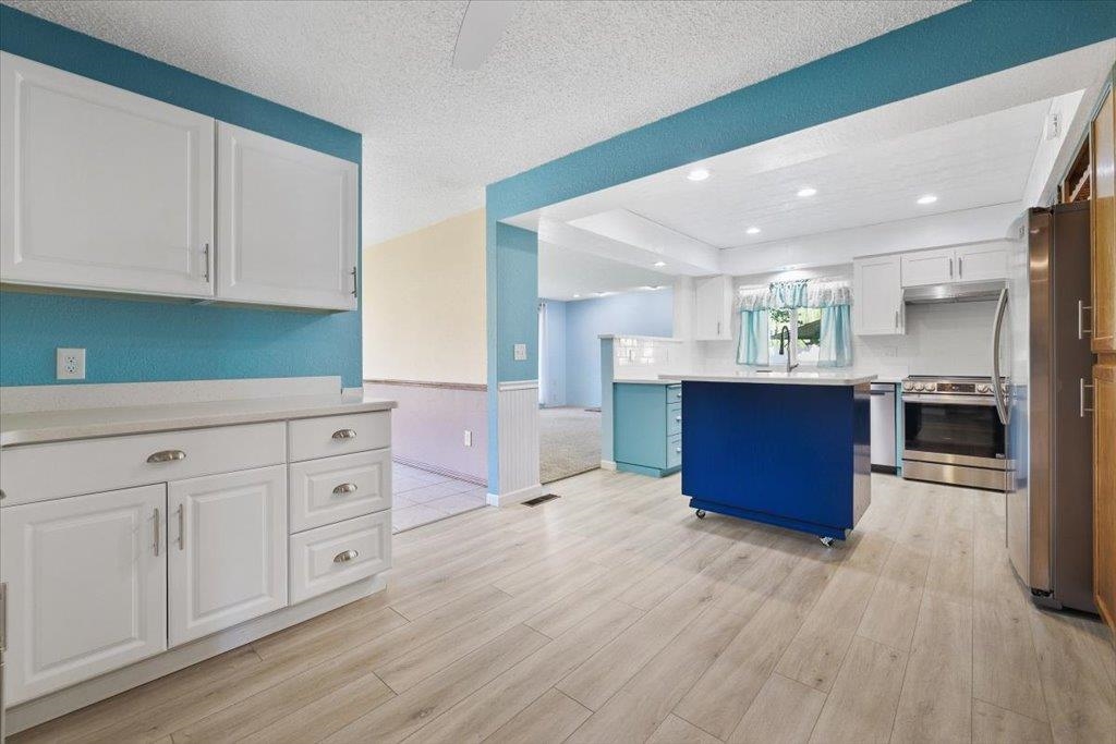 Spokane, Washington, 99208, United States, 6 Bedrooms Bedrooms, ,3 BathroomsBathrooms,Residential,For Sale,1993599