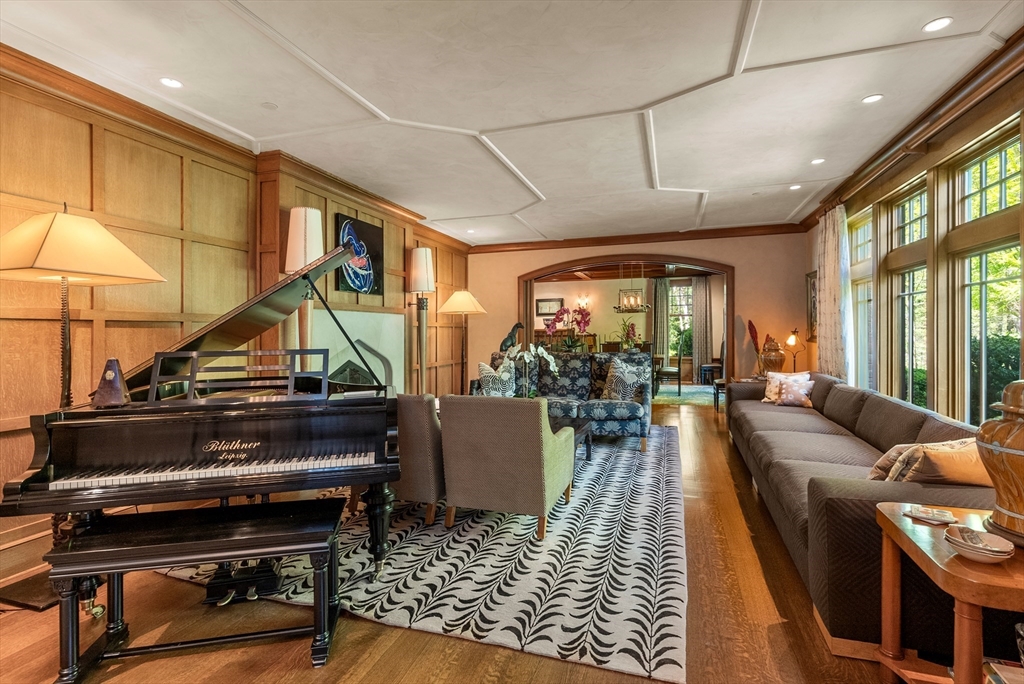 Weston, Massachusetts, 02493, United States, 6 Bedrooms Bedrooms, ,11 BathroomsBathrooms,Residential,For Sale,1938704