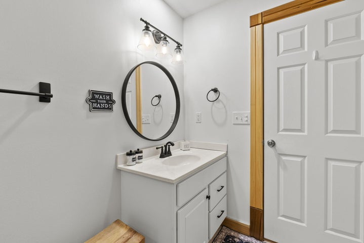 Versailles, Kentucky, 40383, United States, 4 Bedrooms Bedrooms, ,Residential,For Sale,1900700