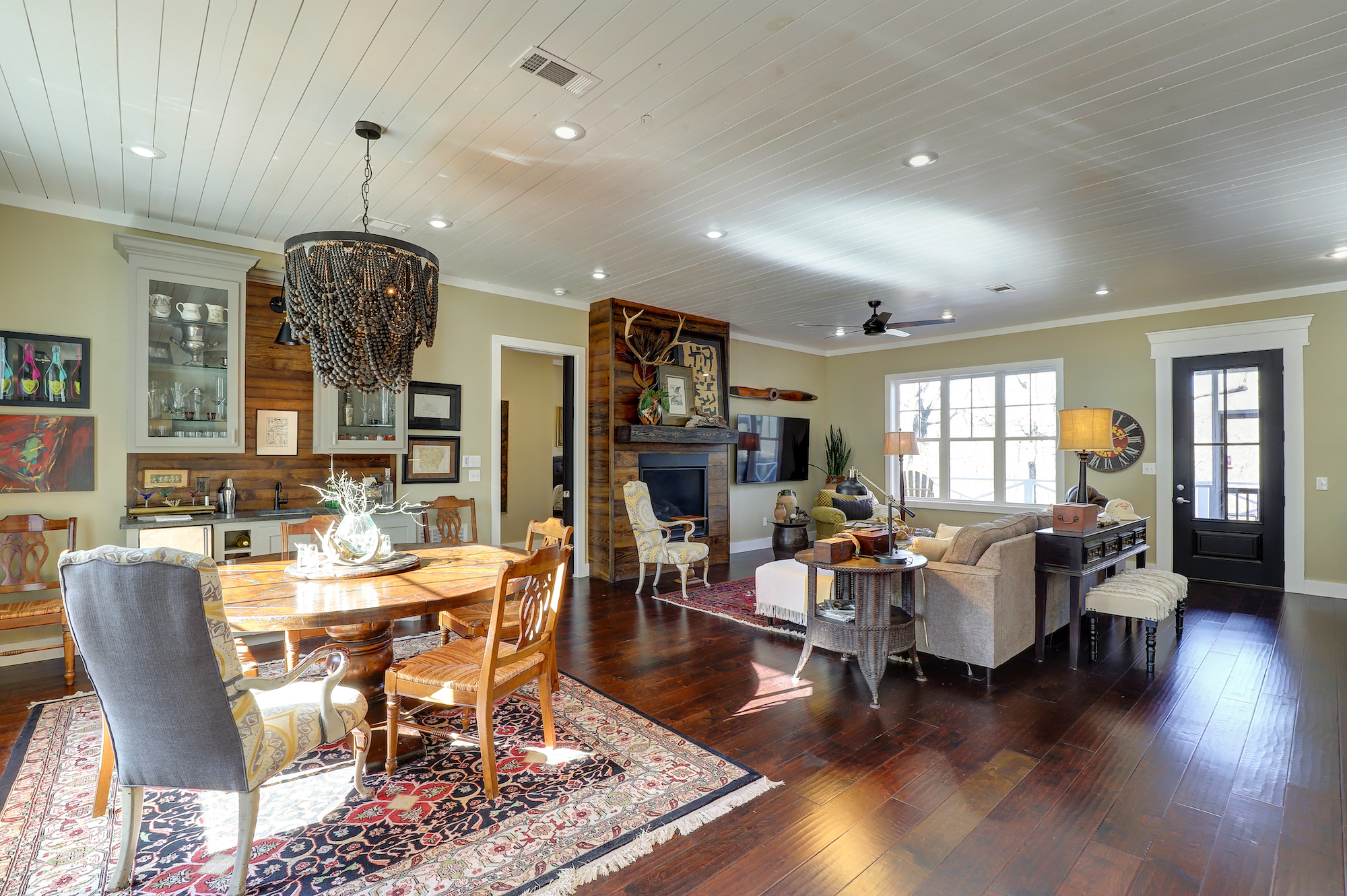 Glenwood, Arkansas, 71943, United States, 4 Bedrooms Bedrooms, ,6 BathroomsBathrooms,Residential,For Sale,1983549