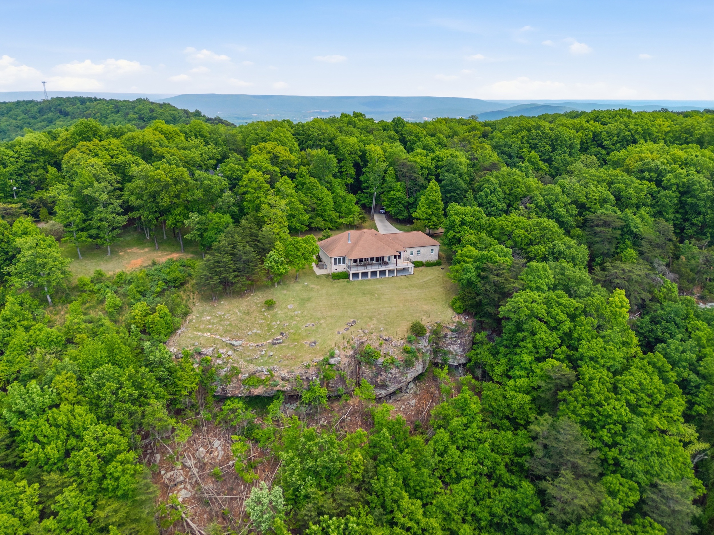  4990 Carr Ln SE - 物件實景