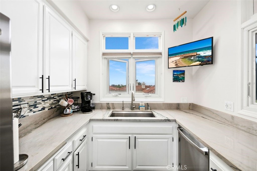 Solana Beach, California, 92075, United States, 3 Bedrooms Bedrooms, ,3 BathroomsBathrooms,Residential,For Sale,1998675