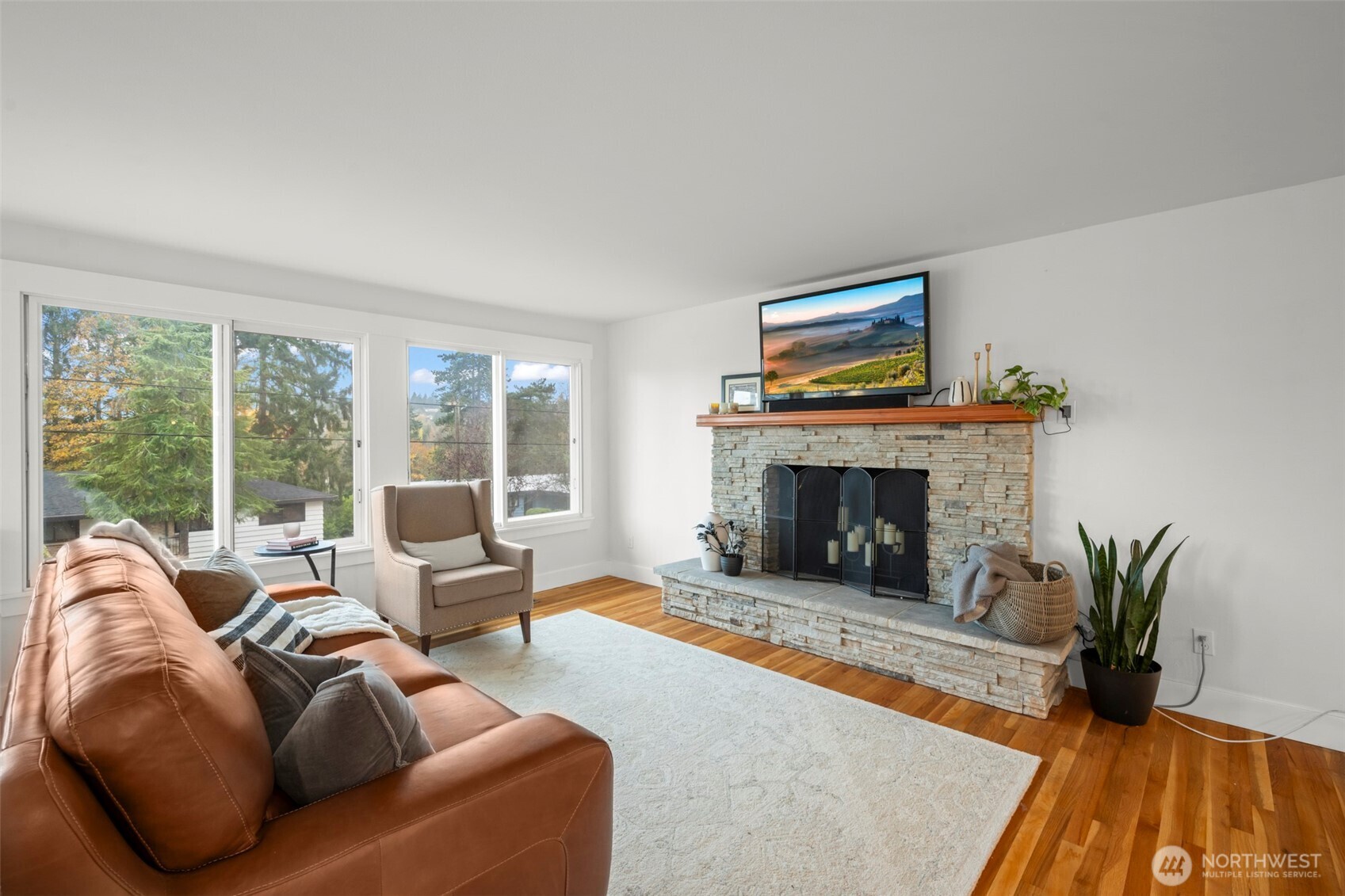 Des Moines, Washington, 98198, United States, 4 Bedrooms Bedrooms, ,2 BathroomsBathrooms,Residential,For Sale,1987867