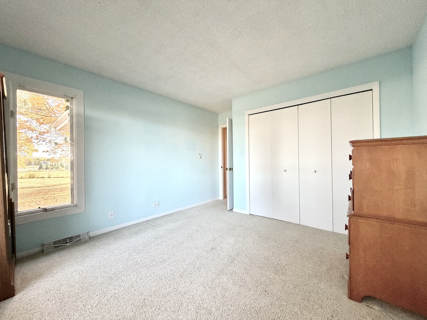 Sycamore, Illinois, 60178, United States, 4 Bedrooms Bedrooms, ,3 BathroomsBathrooms,Residential,For Sale,1988163