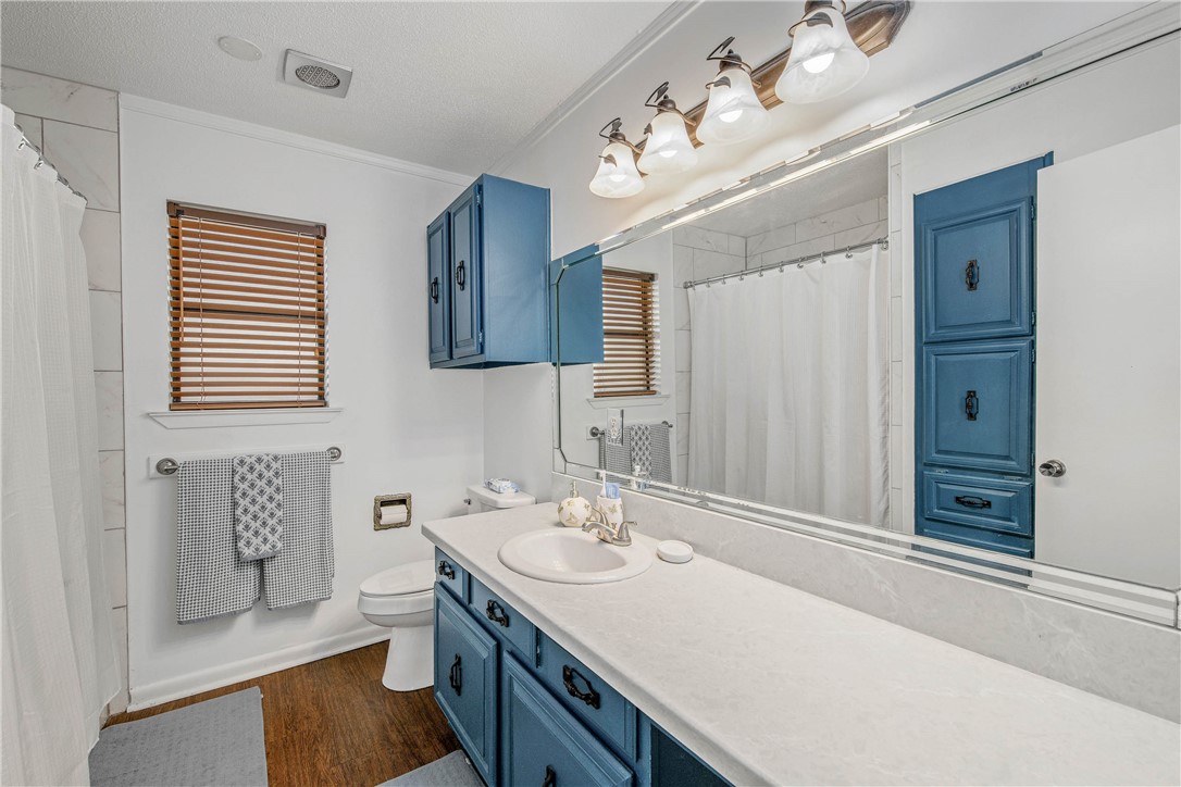 Bryan, Texas, 77802, United States, 3 Bedrooms Bedrooms, ,2 BathroomsBathrooms,Residential,For Sale,1975347