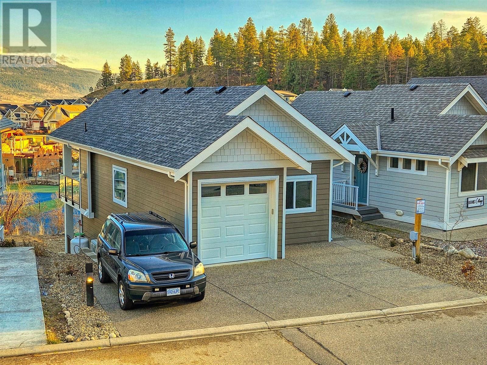 KELOWNA, British Columbia, V1Z 3R8, CA, 3 Bedrooms Bedrooms, ,2 BathroomsBathrooms,Residential,For Sale,1897837