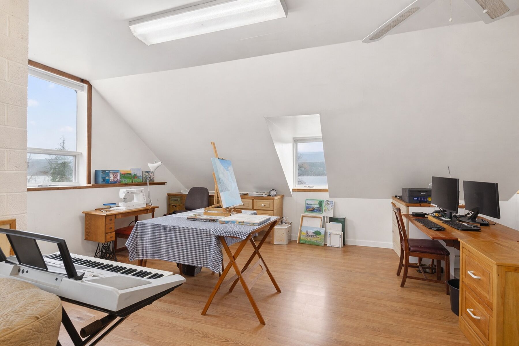  Own A Piece of Shuswap History - 物件實景