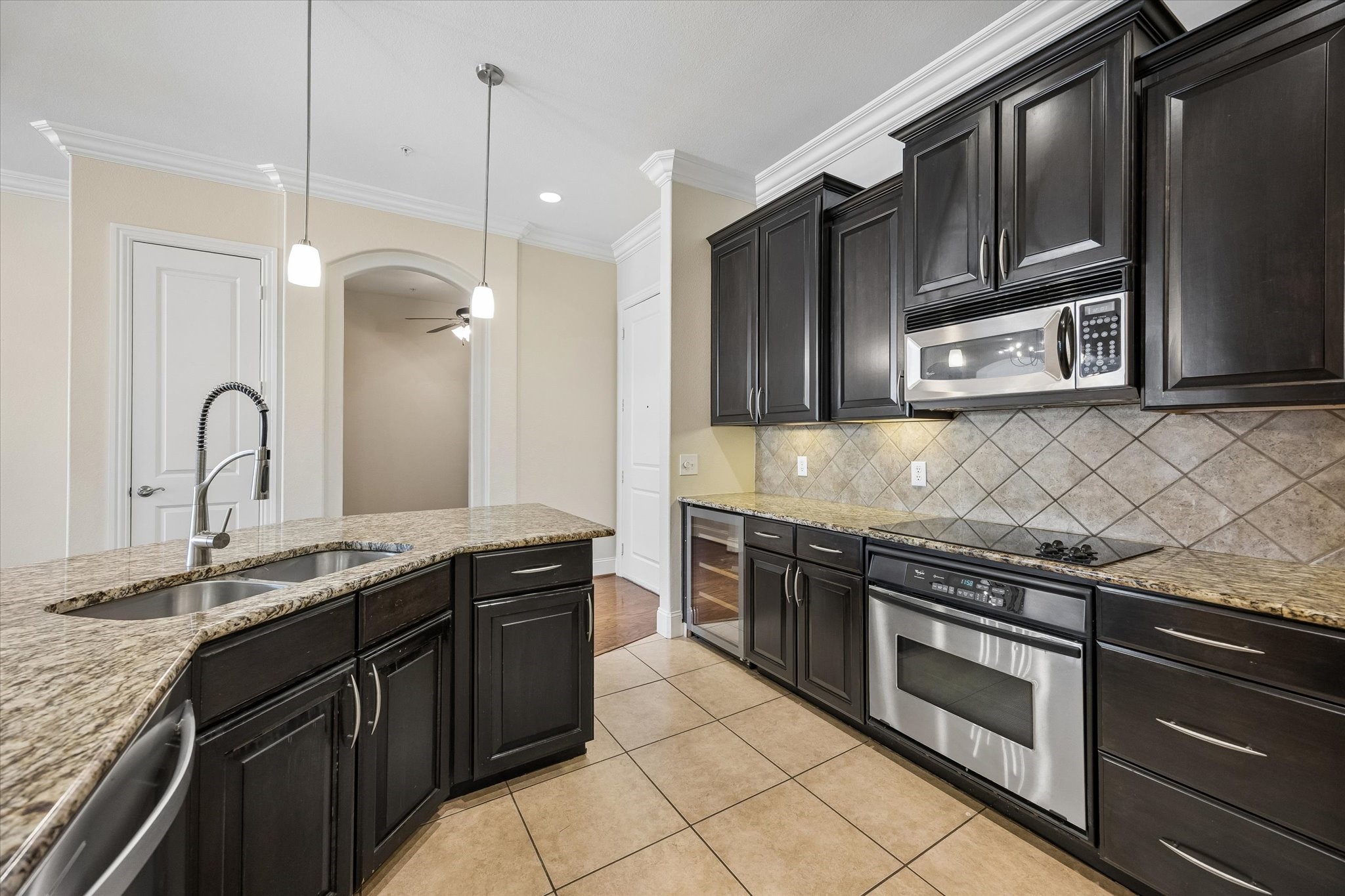  2120 Kipling Street #207 - 物件實景