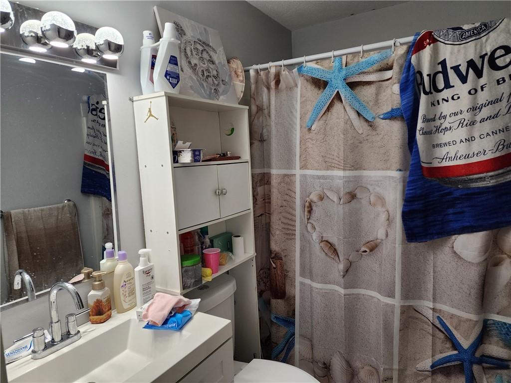 Providence, Rhode Island, 02909, United States, 6 Bedrooms Bedrooms, ,2 BathroomsBathrooms,Residential,For Sale,1987316