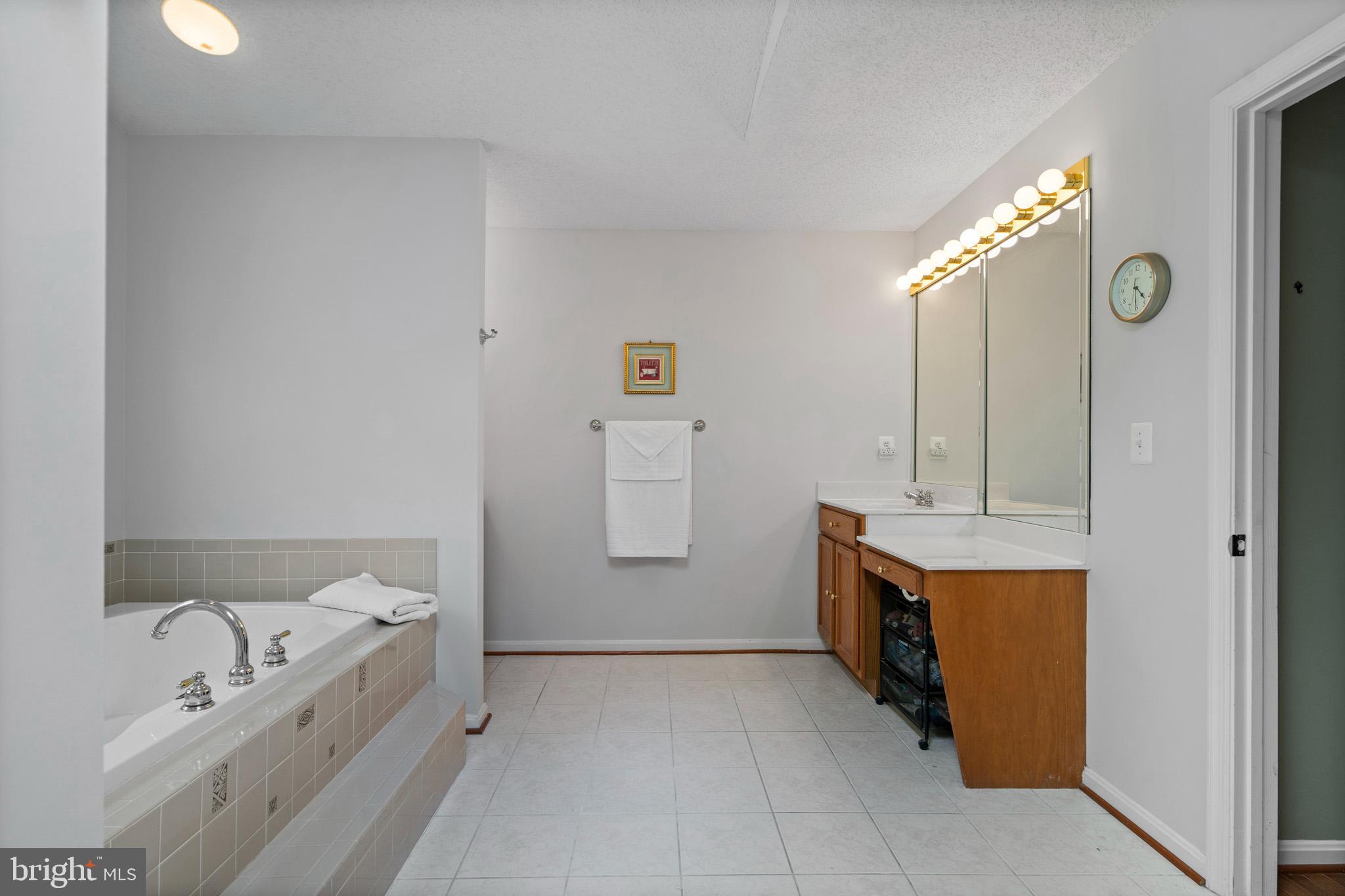 La Plata, Maryland, 20646, United States, 4 Bedrooms Bedrooms, ,4 BathroomsBathrooms,Residential,For Sale,1976201