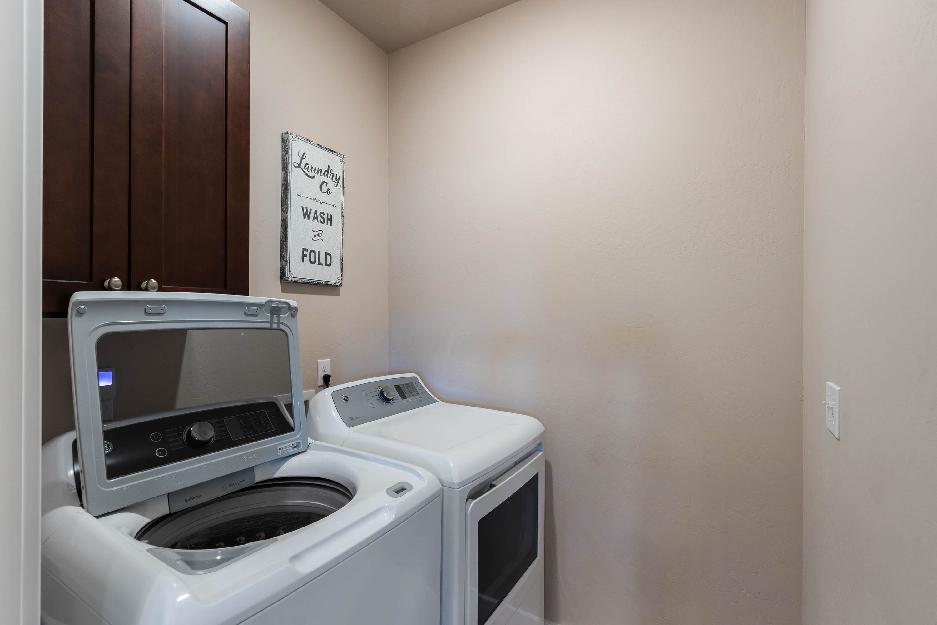 Sandpoint, Idaho, 83864, United States, 3 Bedrooms Bedrooms, ,2 BathroomsBathrooms,Residential,For Sale,2005755