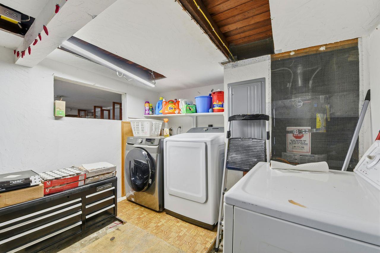 La Honda, California, 94020, United States, 1 Bedroom Bedrooms, ,1 BathroomBathrooms,Residential,For Sale,1989093