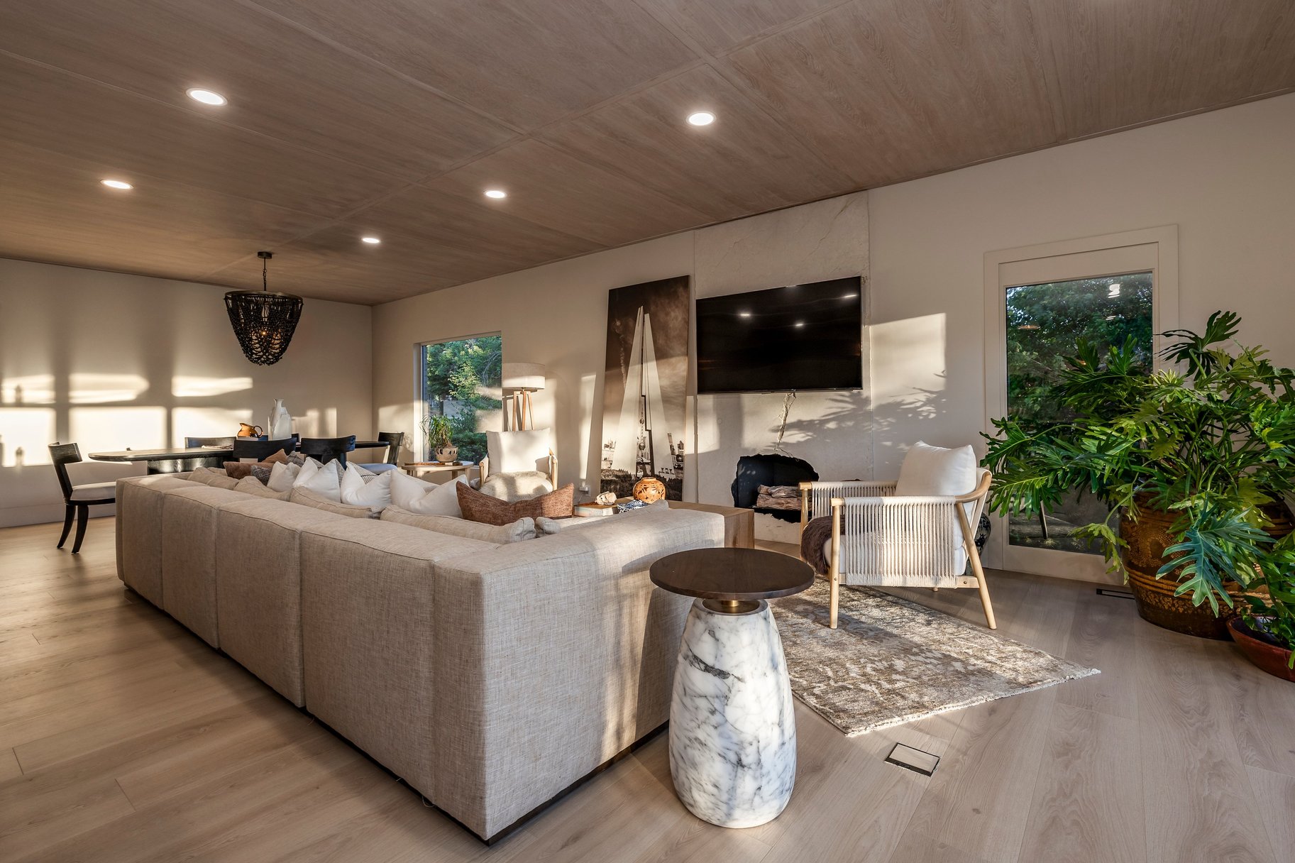 Fully Remodeled Entertainer