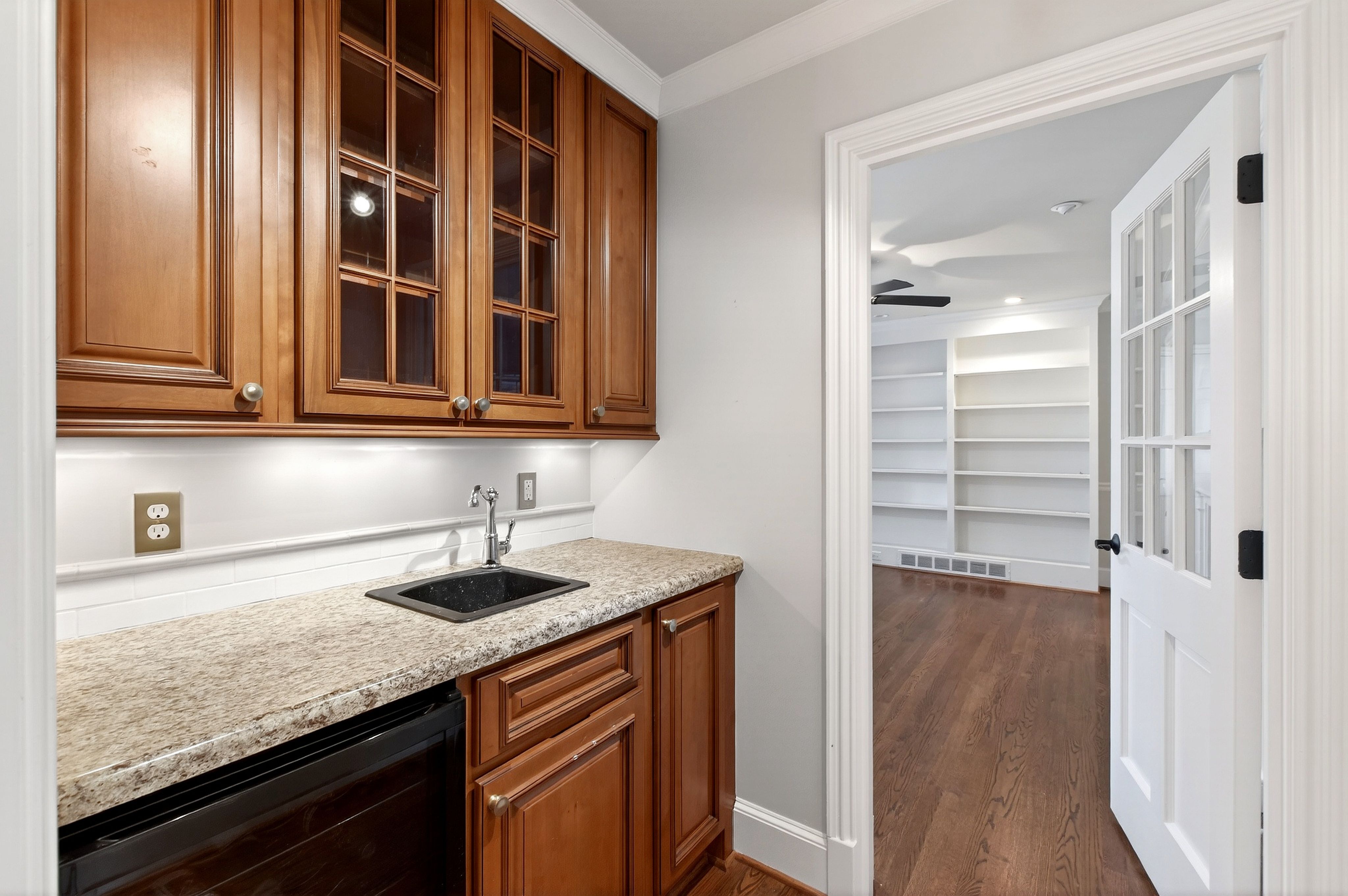  3620 Alamance Drive, Raleigh, NC 27609 - 物件實景