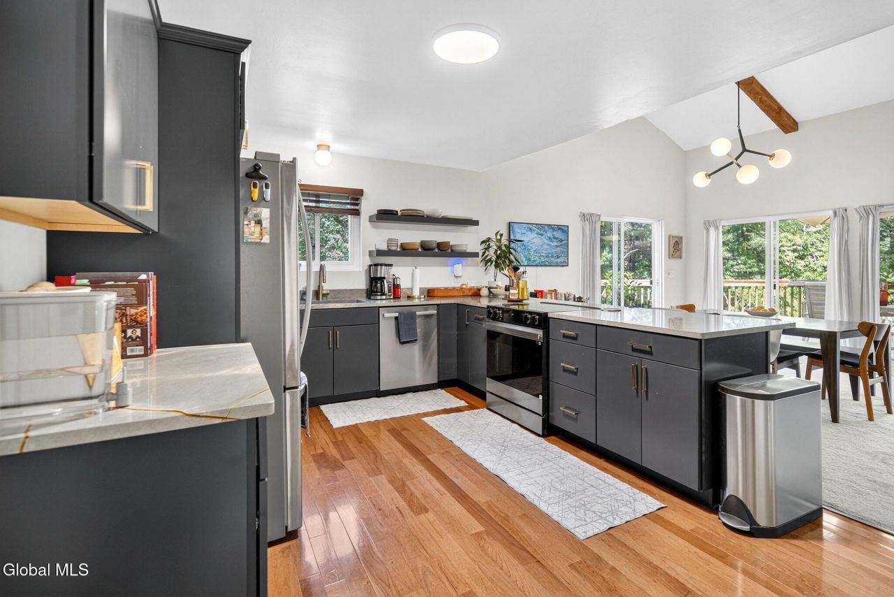 Valatie, New York, 12184, United States, 5 Bedrooms Bedrooms, ,3 BathroomsBathrooms,Residential,For Sale,1924980