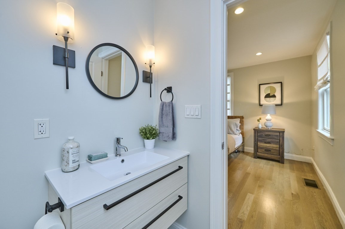 Boston, Massachusetts, 02130, United States, 3 Bedrooms Bedrooms, ,4 BathroomsBathrooms,Residential,For Sale,1979672