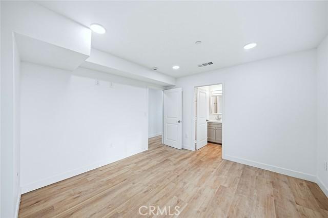 Los Angeles, California, 90011, United States, ,Residential,For Sale,1987008