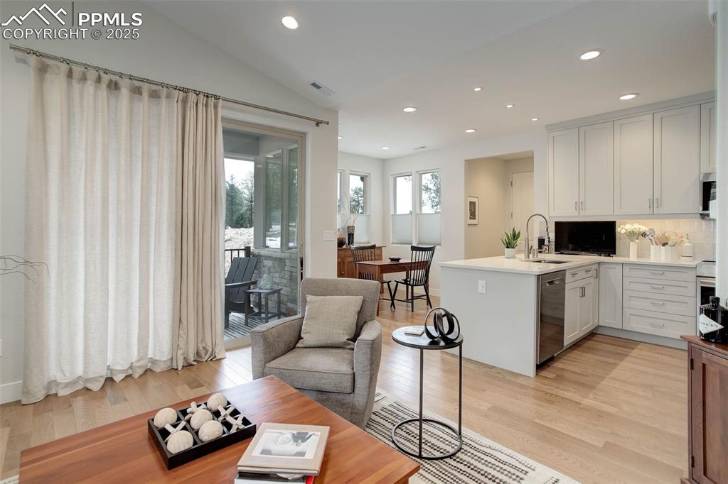 Colorado Springs, Colorado, 80921, United States, 1 Bedroom Bedrooms, ,2 BathroomsBathrooms,Residential,For Sale,1804831