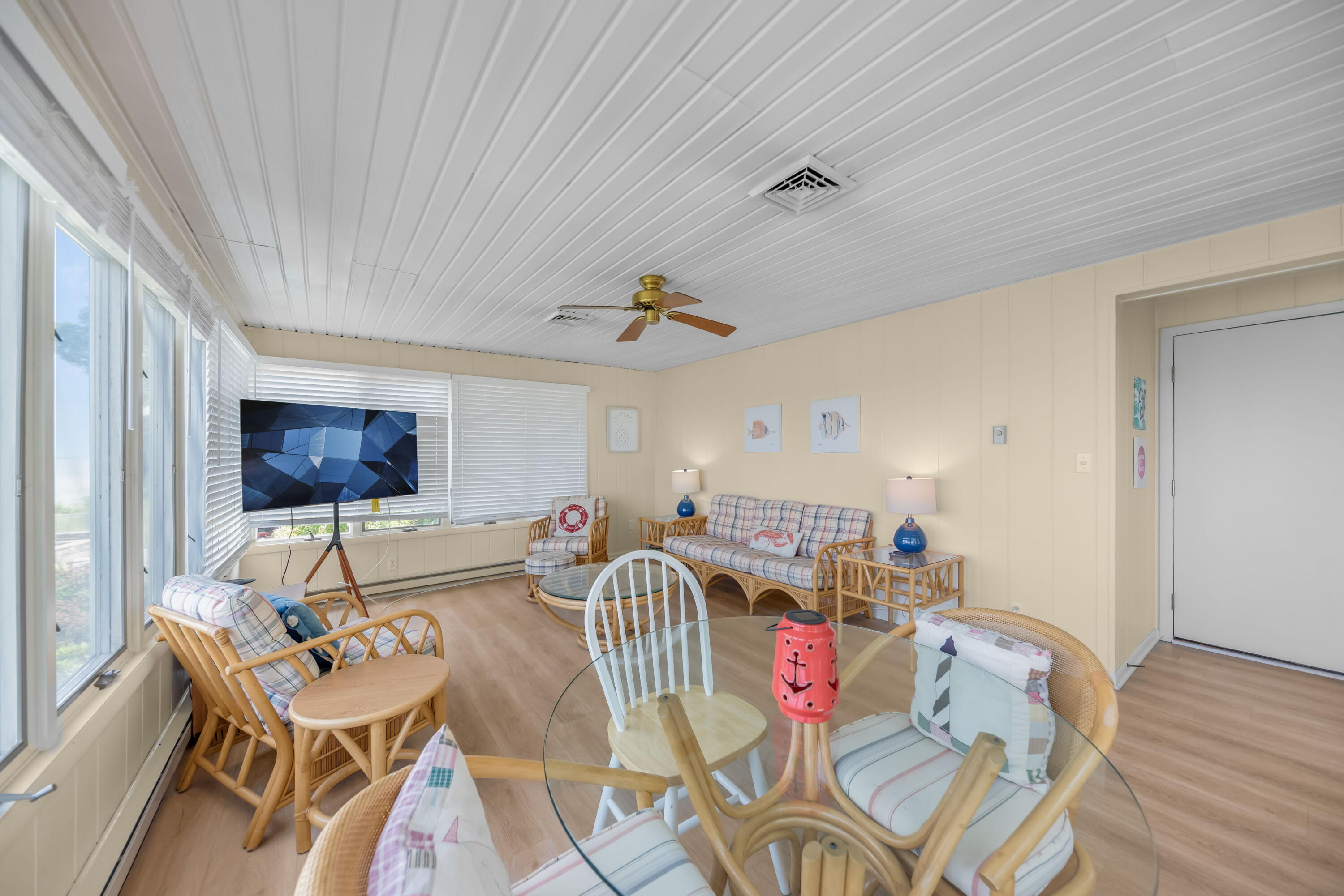 New Buffalo, Michigan, 49117, United States, 3 Bedrooms Bedrooms, ,2 BathroomsBathrooms,Residential,For Sale,1901107