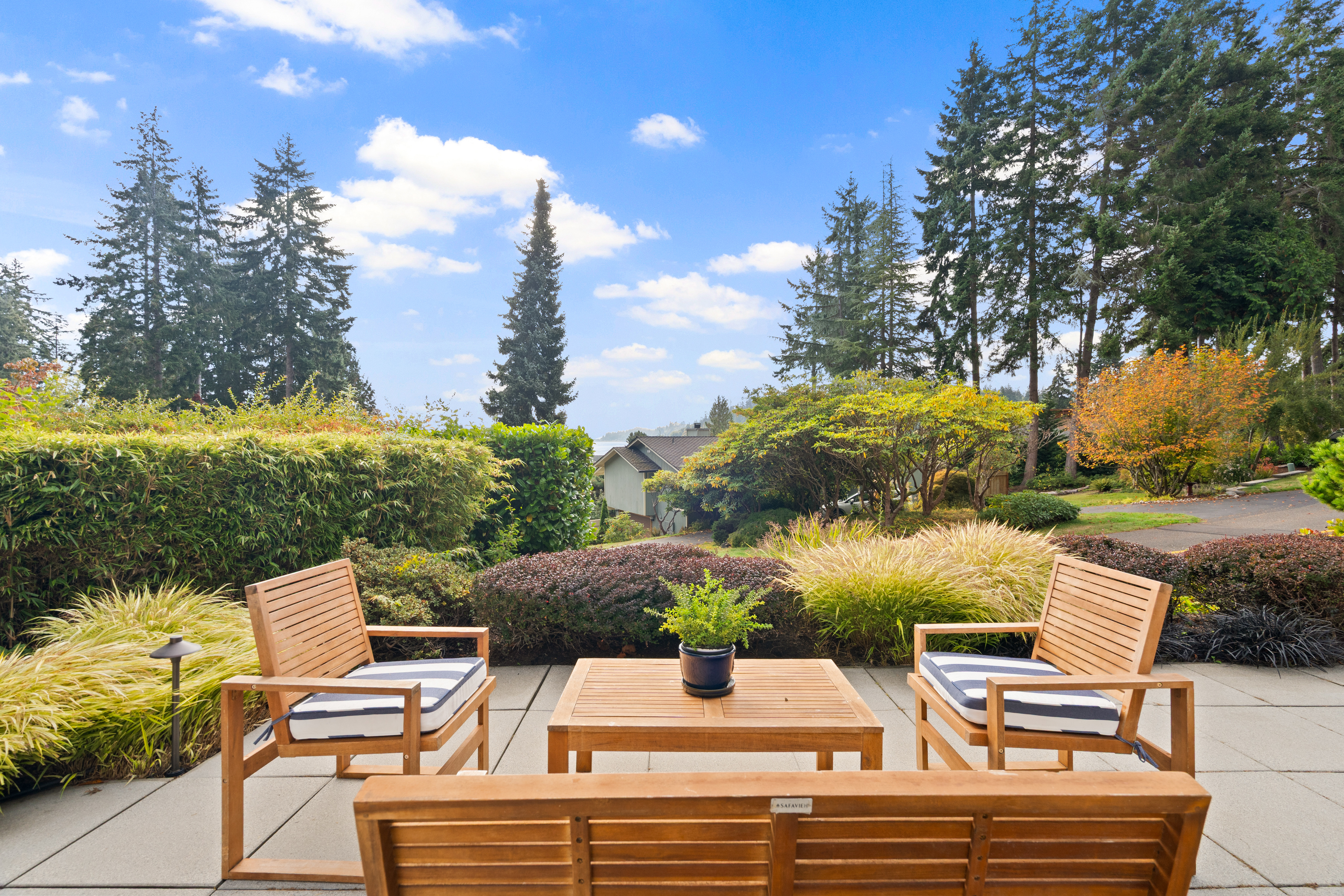  9796 NE Murden Cove Dr, Bainbridge Island, WA 98110 - 物件實景