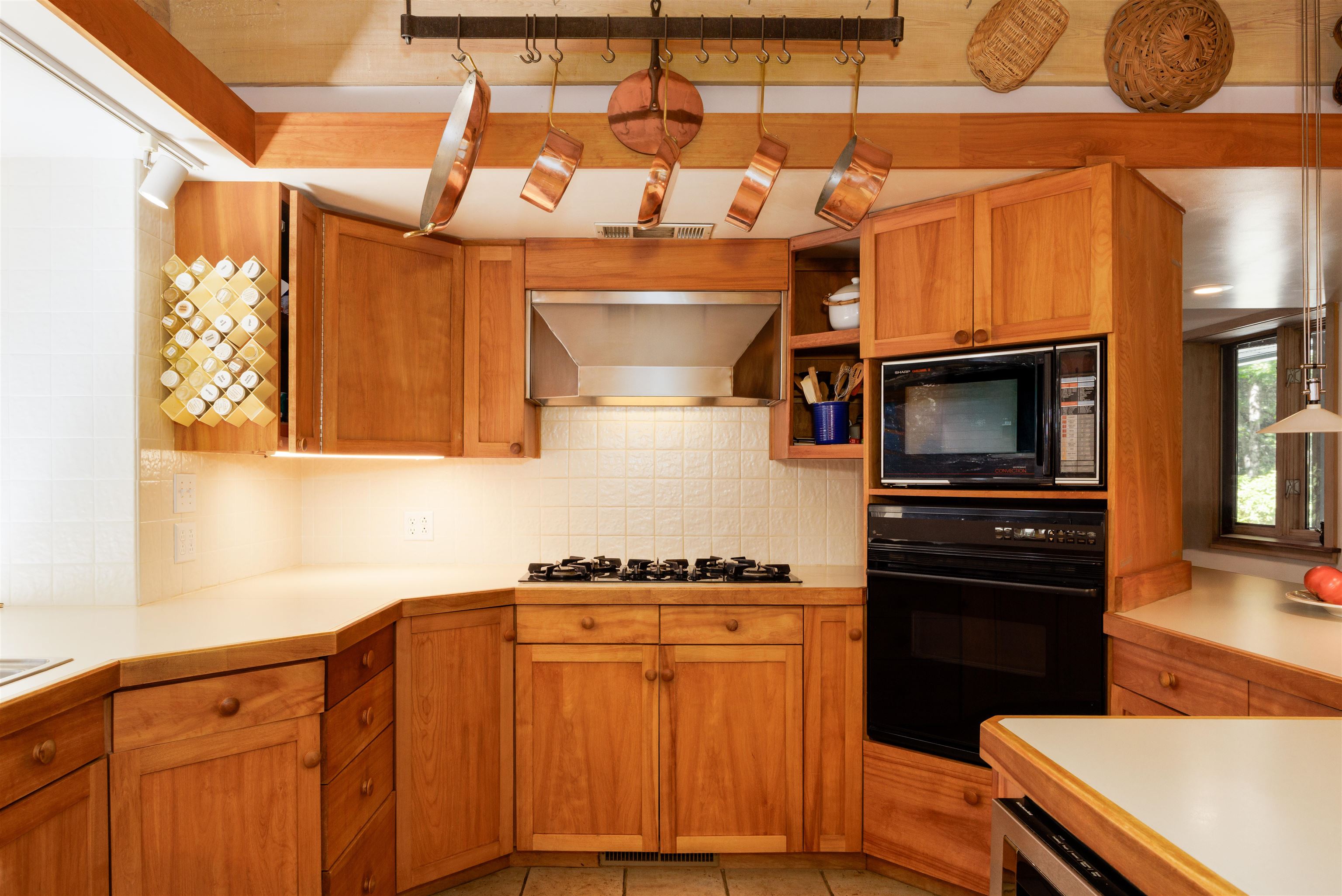 Grantham, New Hampshire, 03753, United States, 4 Bedrooms Bedrooms, ,3 BathroomsBathrooms,Residential,For Sale,1947090