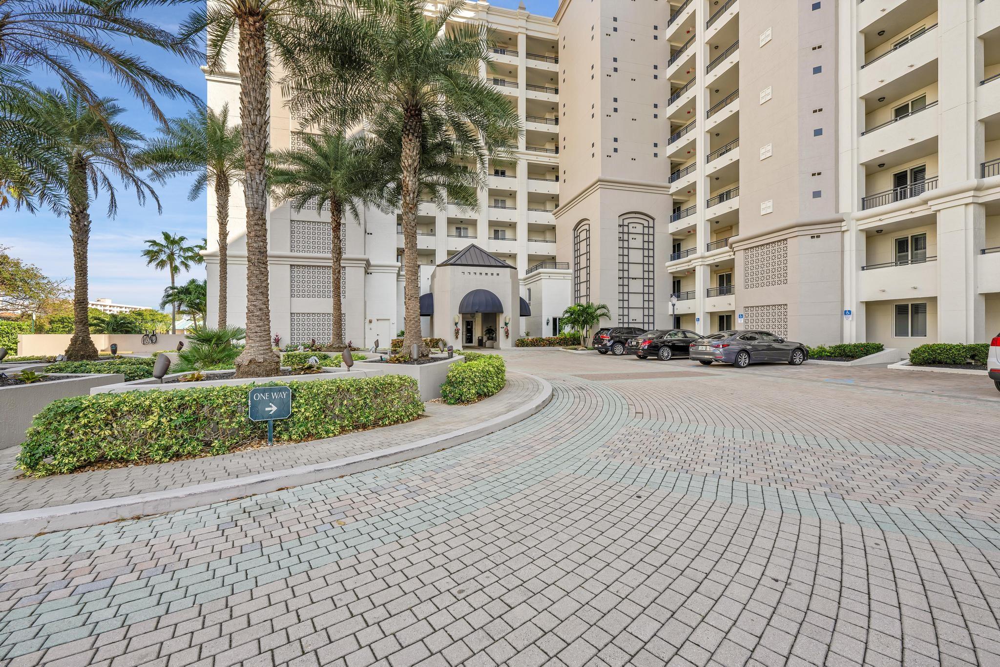 Pompano Beach, Florida, 33062, United States, 2 Bedrooms Bedrooms, ,3 BathroomsBathrooms,Residential,For Sale,1978279