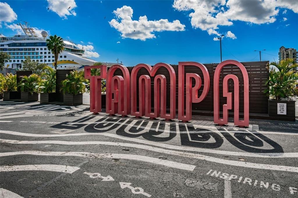 Tampa, Florida, 33602, United States, 2 Bedrooms Bedrooms, ,3 BathroomsBathrooms,Residential,For Sale,2018013