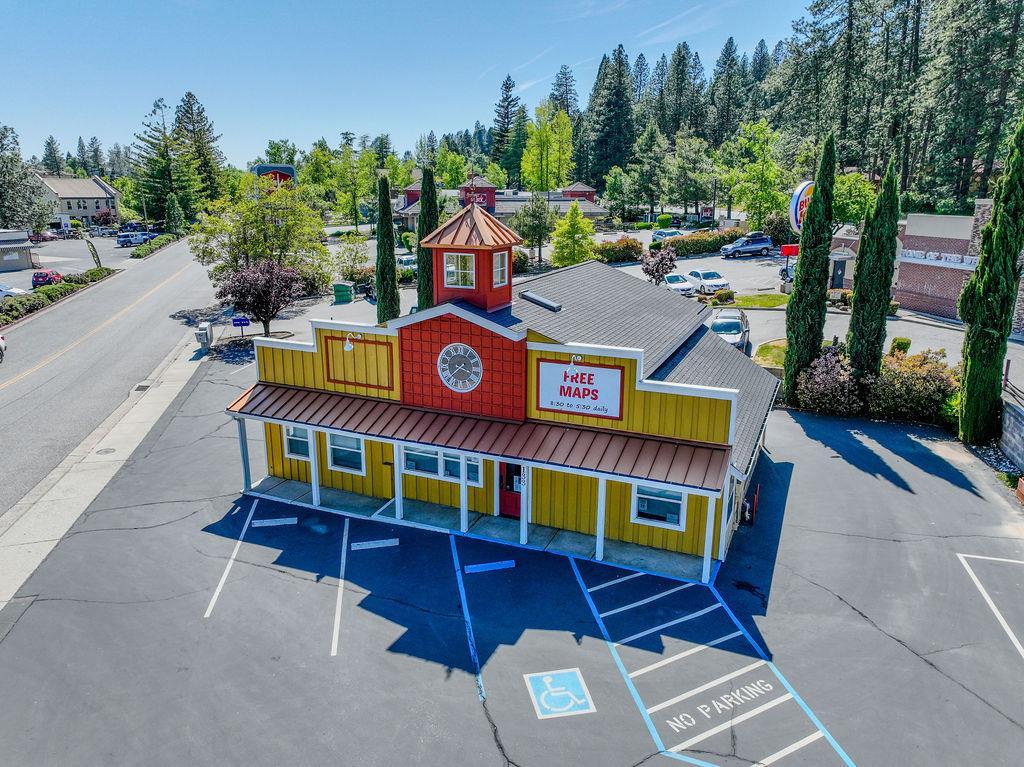 Grass Valley, California, 95945, United States, 2 Bedrooms Bedrooms, ,3 BathroomsBathrooms,Residential,For Sale,1976579