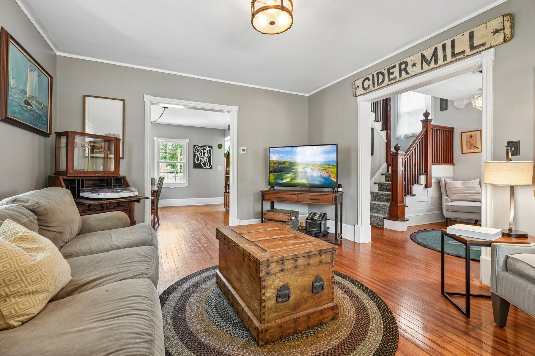  Craftsman Inspired Home With Both Old-Home Charm and Modern Amenities - 物件實景