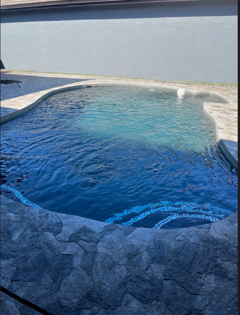 Miami, Florida, 33186, United States, 3 Bedrooms Bedrooms, ,3 BathroomsBathrooms,Residential,For Sale,1934157