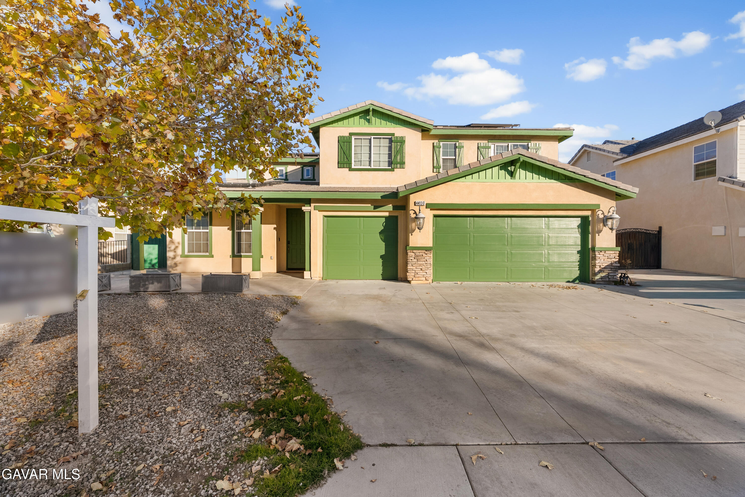 Lancaster, California, 93536, United States, 5 Bedrooms Bedrooms, ,3 BathroomsBathrooms,Residential,For Sale,1996467