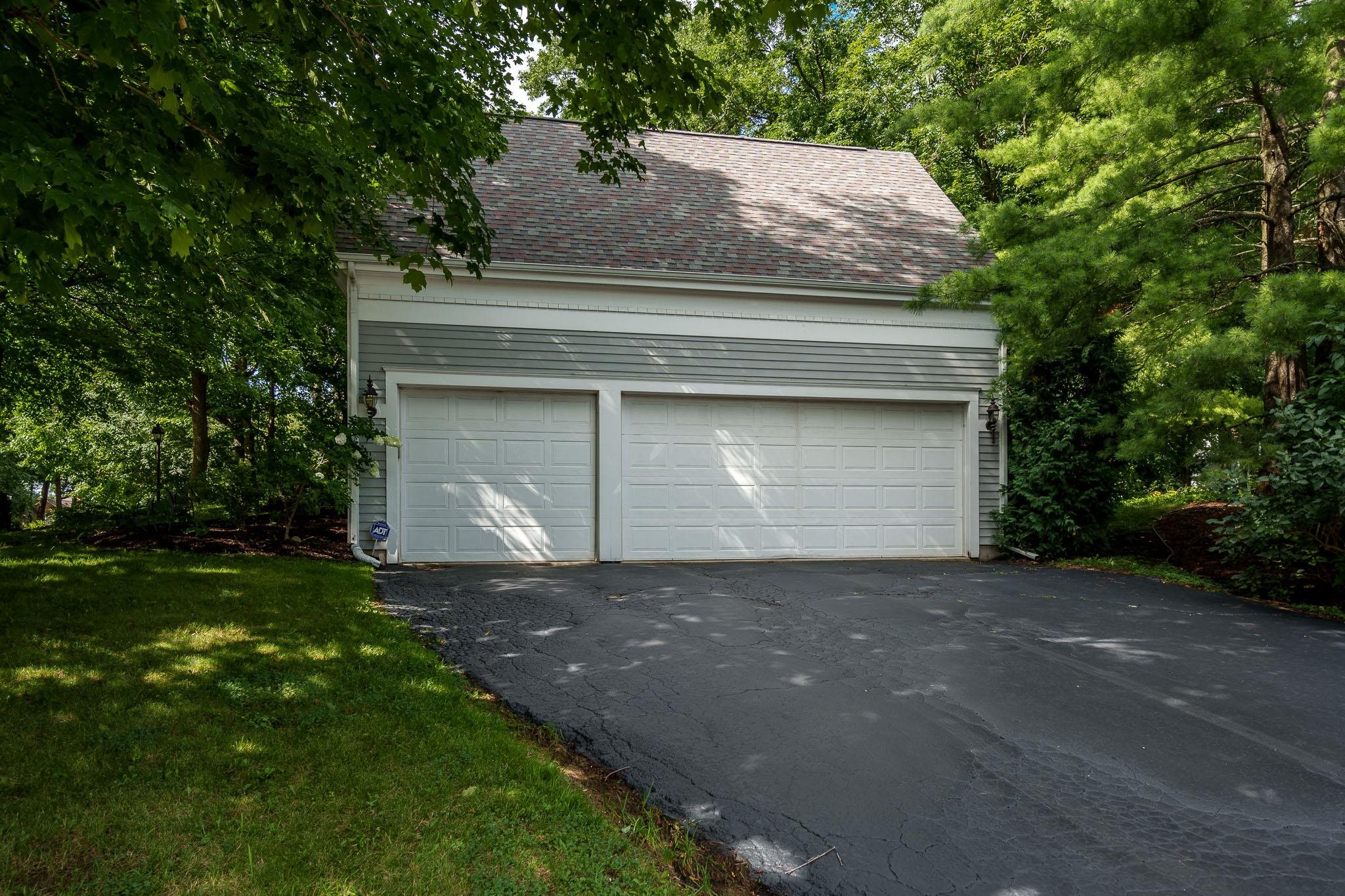 Rockford, Illinois, 61107, United States, 4 Bedrooms Bedrooms, ,5 BathroomsBathrooms,Residential,For Sale,1928082