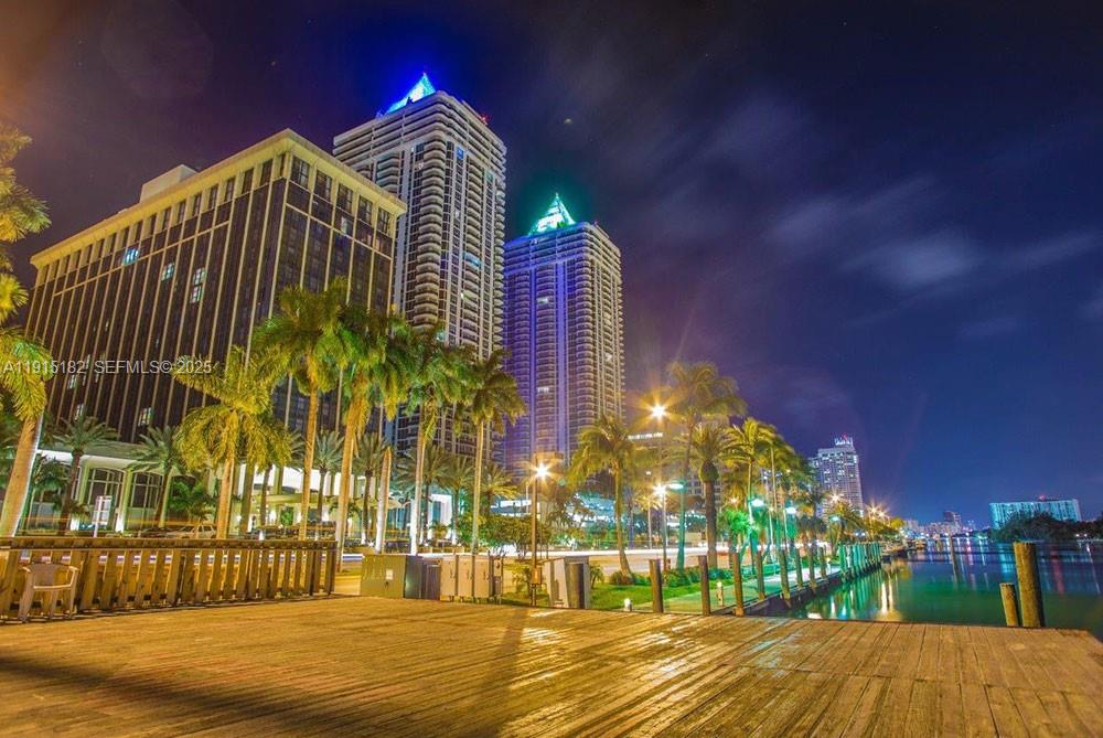 Miami Beach, Florida, 33140, United States, 5 Bedrooms Bedrooms, ,5 BathroomsBathrooms,Residential,For Sale,1997515