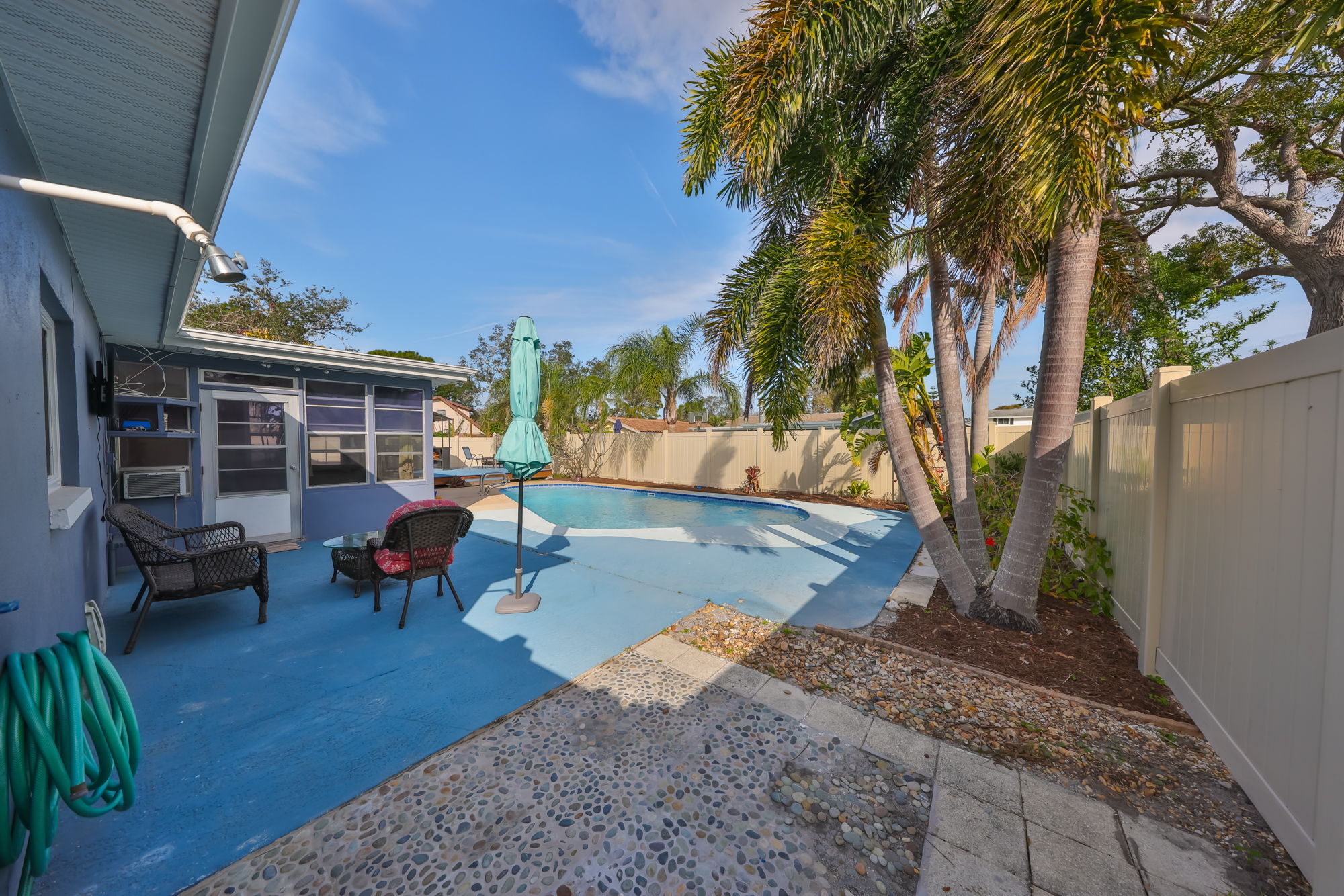 Seminole, Florida, 33772, United States, 4 Bedrooms Bedrooms, ,2 BathroomsBathrooms,Residential,For Sale,2013302