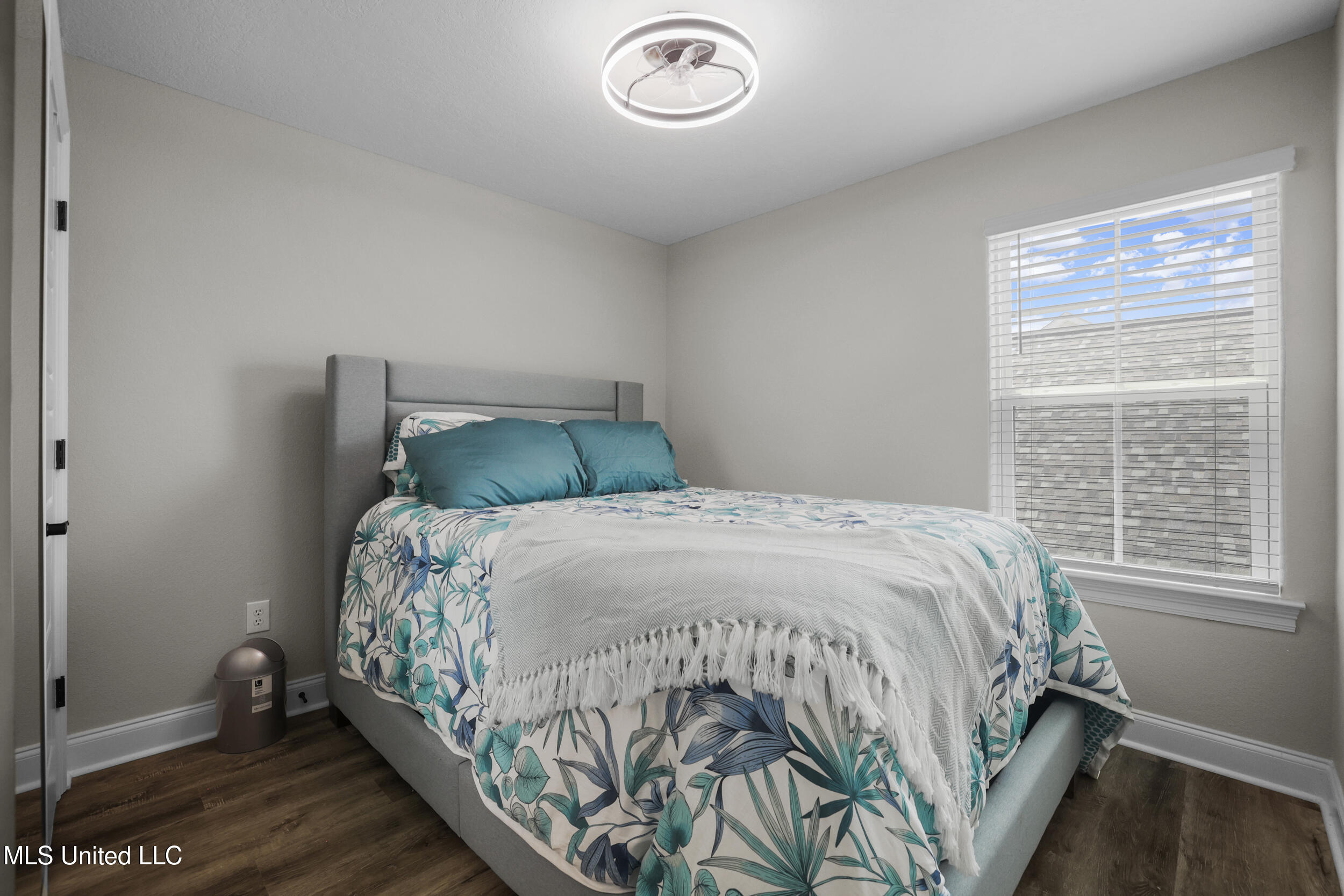 Biloxi, Mississippi, 39531, United States, 3 Bedrooms Bedrooms, ,3 BathroomsBathrooms,Residential,For Sale,1906978