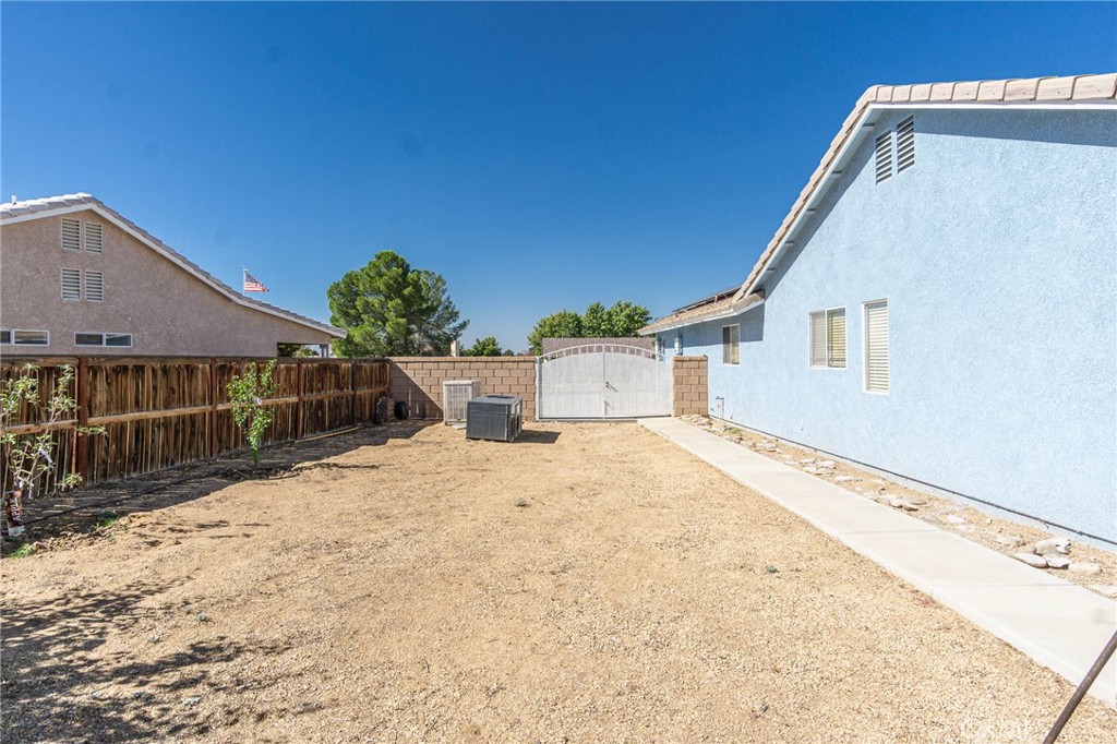 Apple Valley, California, 92308, United States, 4 Bedrooms Bedrooms, ,2 BathroomsBathrooms,Residential,For Sale,1974217