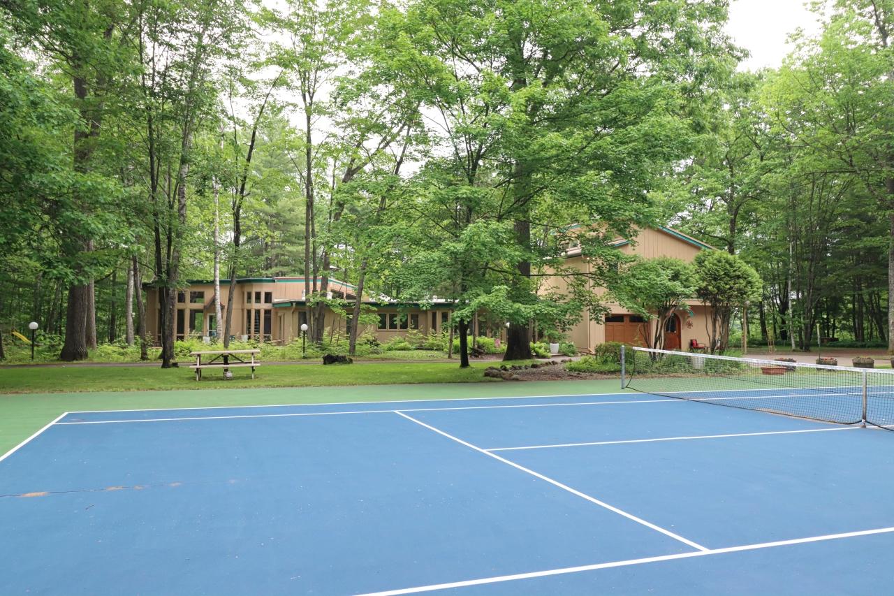 Manitowish Waters, Wisconsin, 54545, United States, 4 Bedrooms Bedrooms, ,3 BathroomsBathrooms,Residential,For Sale,1974750