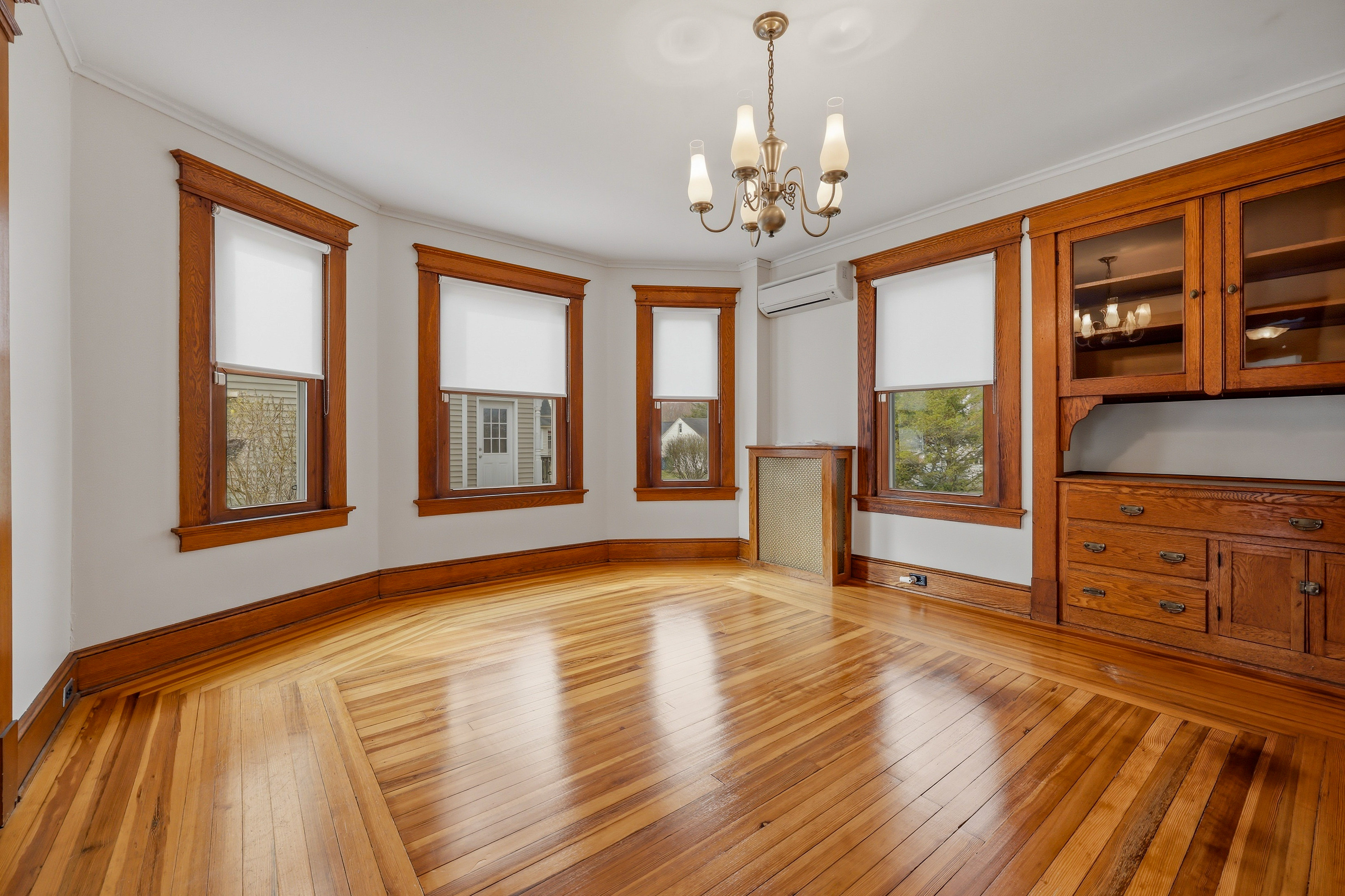  A Classic 1913 Colonial Set in the South Farms Area - 物件實景