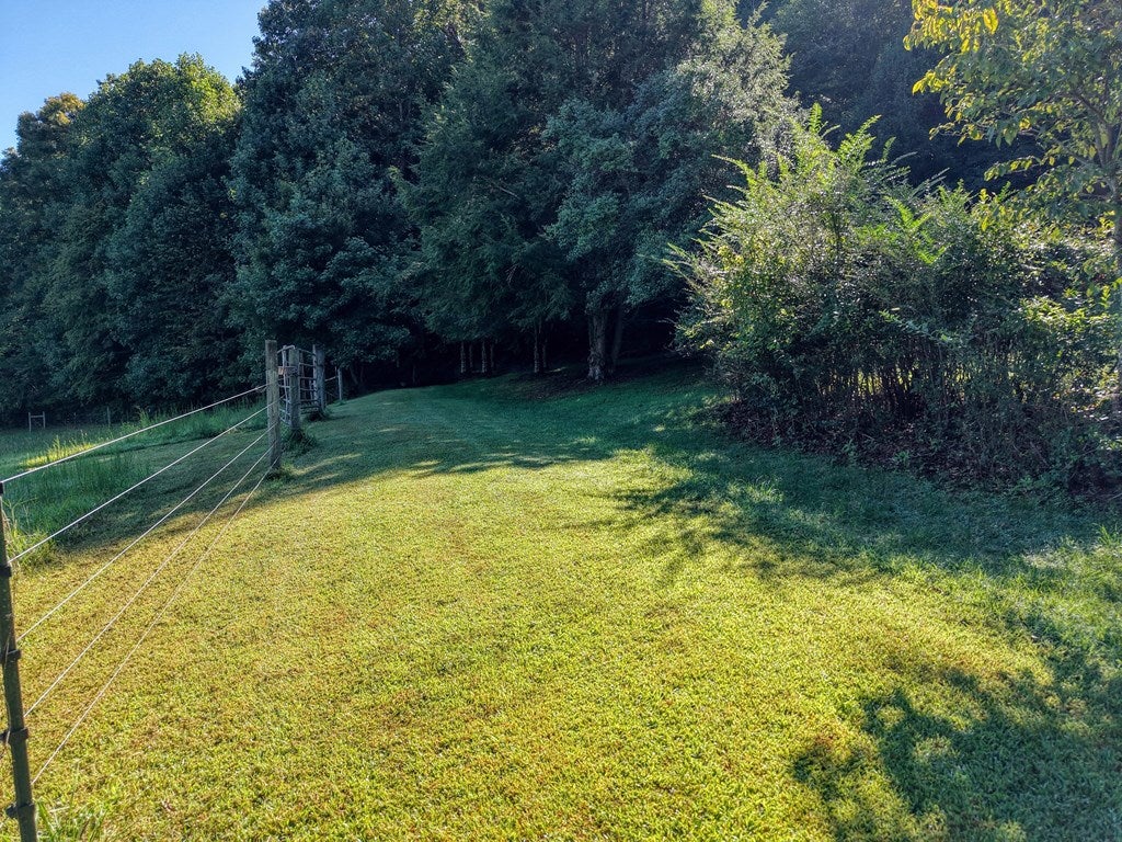 Blairsville, Georgia, 30512, United States, 2 Bedrooms Bedrooms, ,2 BathroomsBathrooms,Residential,For Sale,1932142