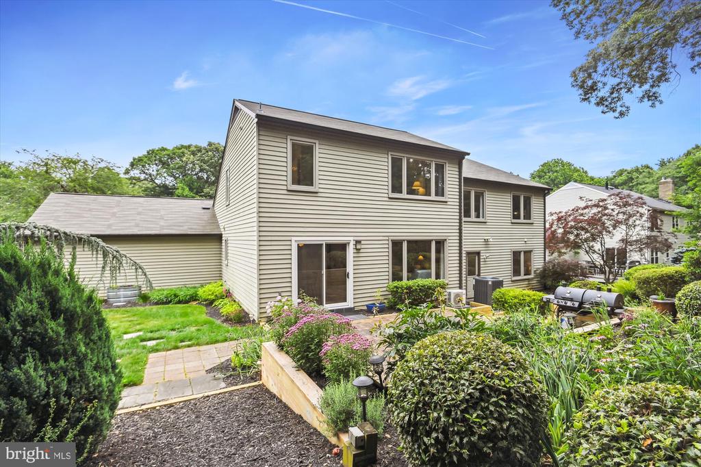 Reston, Virginia, 20191, United States, 4 Bedrooms Bedrooms, ,3 BathroomsBathrooms,Residential,For Sale,1987433