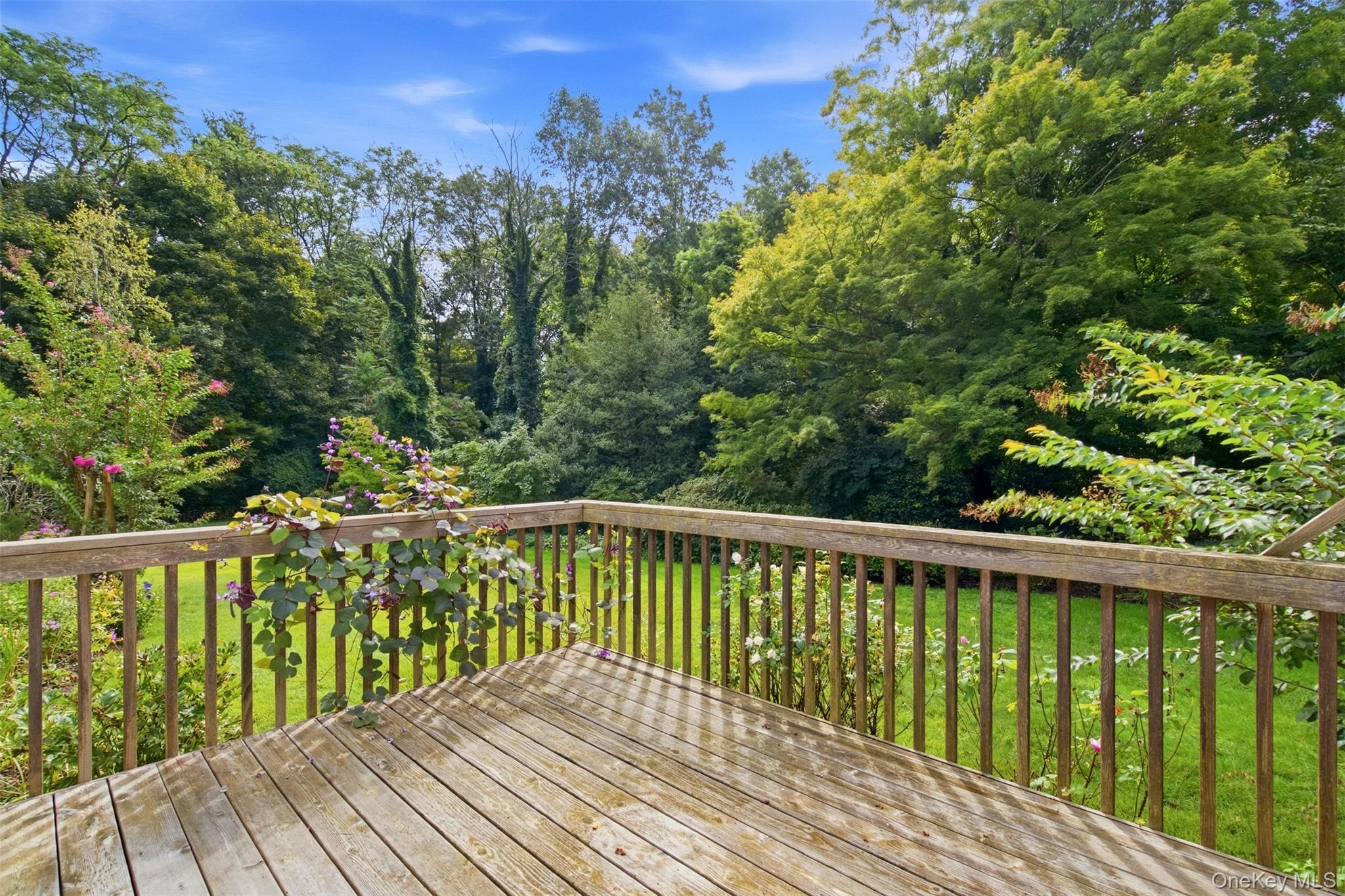  174 Flower Hill Road, Halesite, NY, 11743 - 物件實景