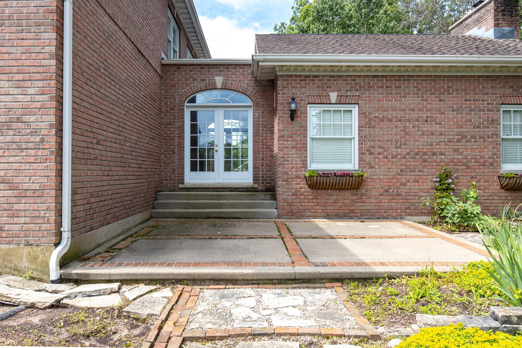 Hortonville, Wisconsin, 54944, United States, 4 Bedrooms Bedrooms, ,6 BathroomsBathrooms,Residential,For Sale,1983735